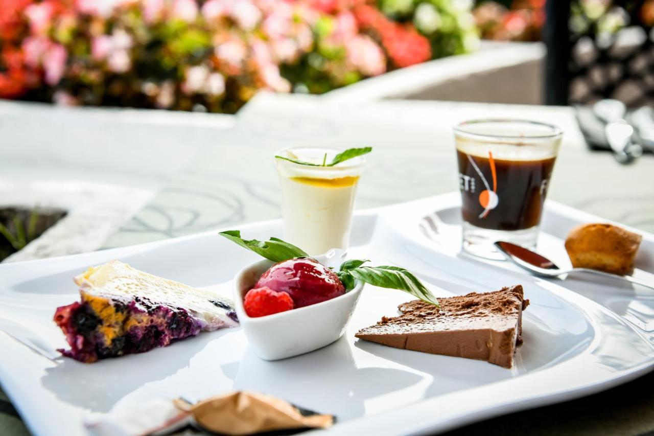Aux Tauzins Hotel Montfort-en-Chalosse ภายนอก รูปภาพ