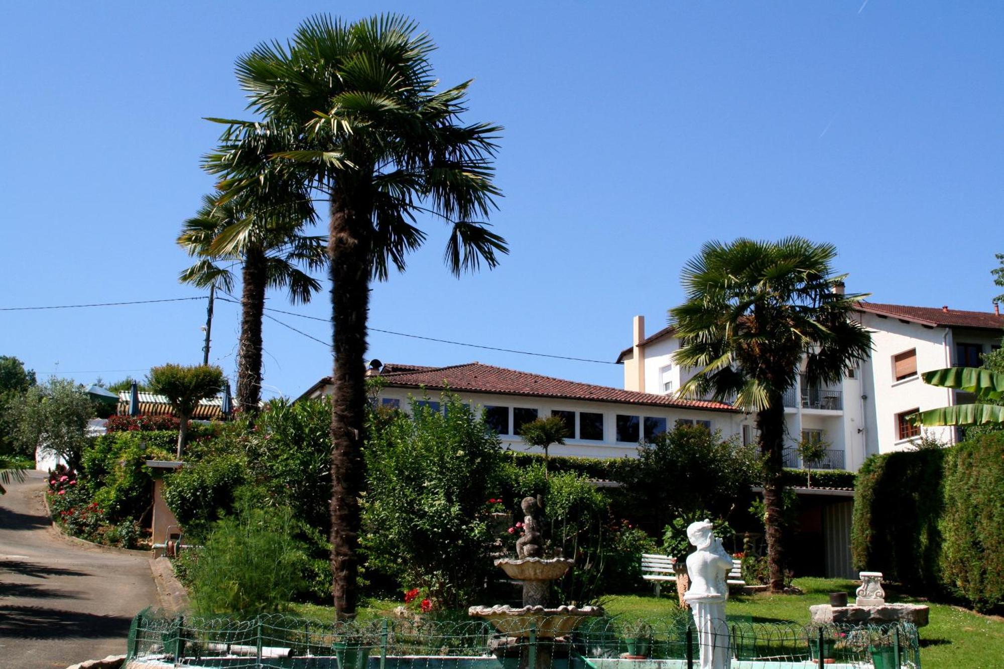 Aux Tauzins Hotel Montfort-en-Chalosse ภายนอก รูปภาพ