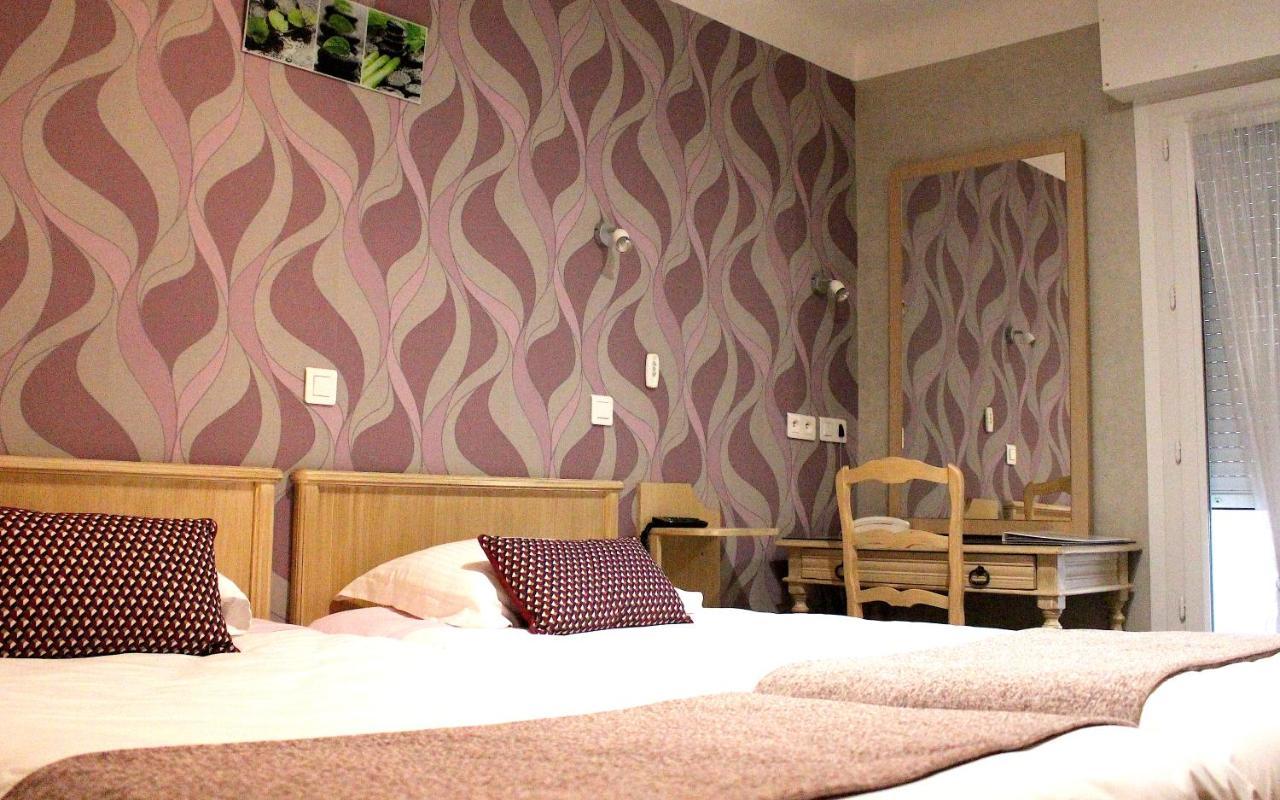 Aux Tauzins Hotel Montfort-en-Chalosse ภายนอก รูปภาพ